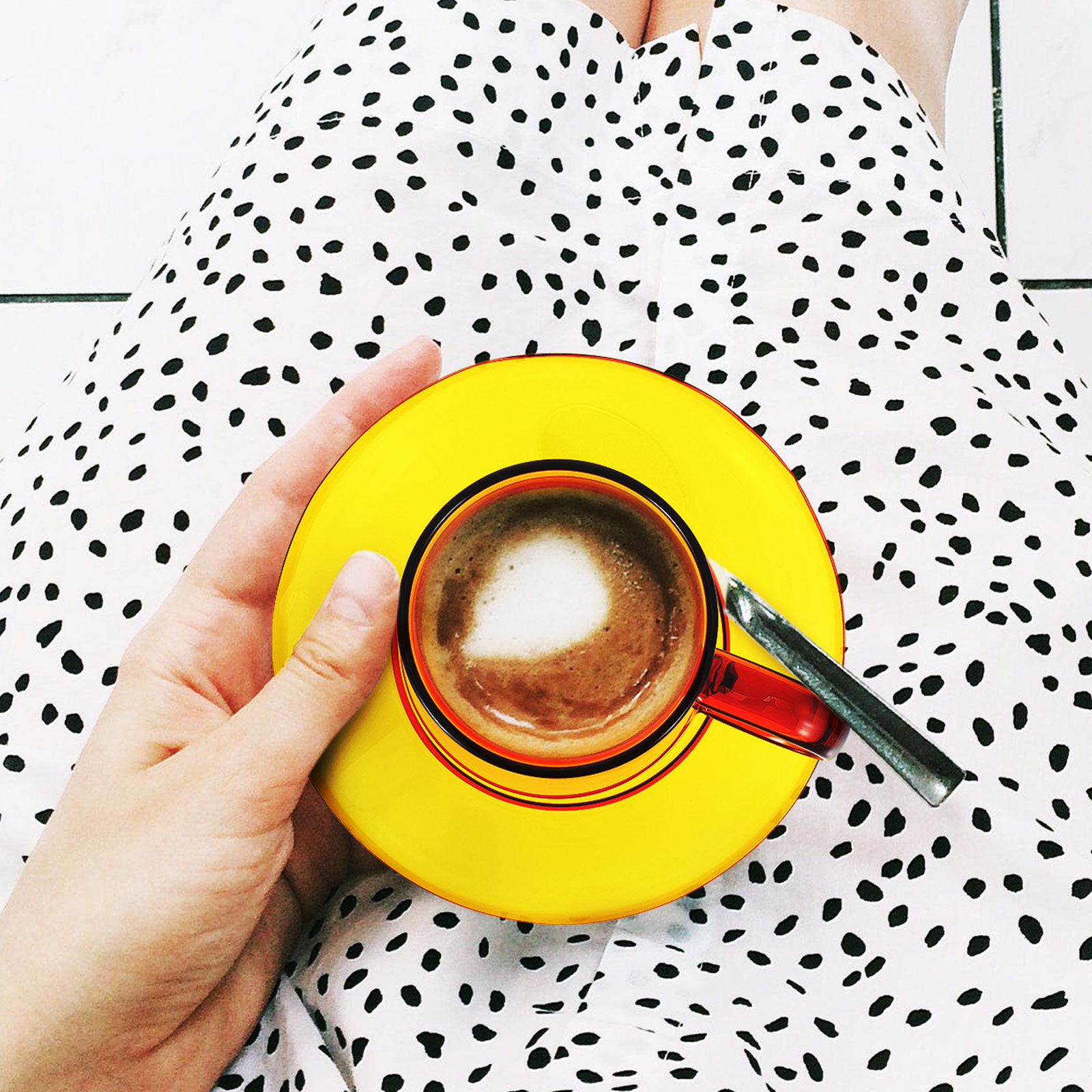 Juego de Tazas y Platillos de  - Coffee Tea Drinks reseña y precio